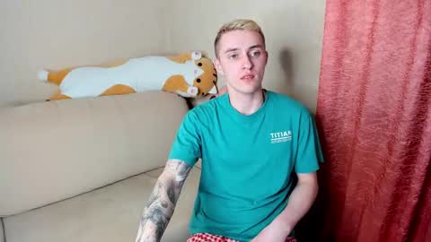 Snapshot of crazybottom99 chatting on 03-03-25, 06:12 Alex online show from 03-03-25, 06:12