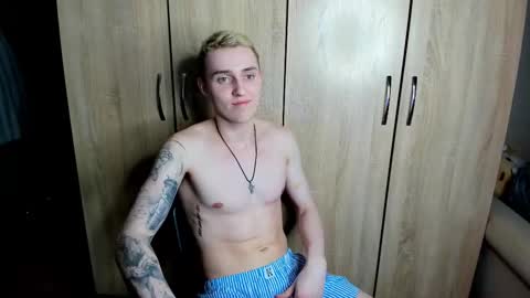 Snapshot of crazybottom99 chatting on 03-07-25, 06:22 Alex online show from 03-07-25, 06:22