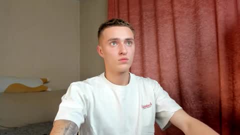 Snapshot of crazybottom99 chatting on 10-30-25, 06:30 Alex online show from 10-30-25, 06:30