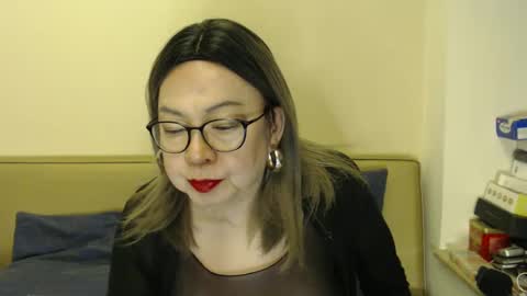 Snapshot of crazychika chatting on 01-12-25, 04:08 Kelly online show from 01-12-25, 04:08