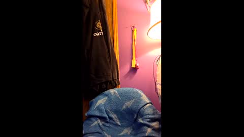 crazygirl802 online show from 04-19-26, 10:23