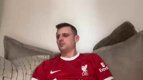 Snapshot of crazynicky chatting on 02-12-25, 10:26 Nicky online show from 02-12-25, 10:26