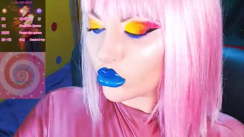 Snapshot of crazypinkyball chatting on 10-18-25, 01:56 Roxy online show from 10-18-25, 01:56