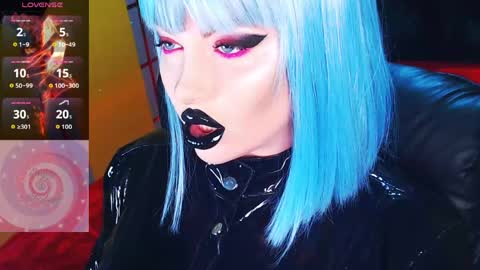 Snapshot of crazypinkyball chatting on 05-02-26, 03:06 Roxy online show from 05-02-26, 03:06