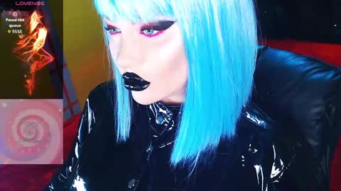 Snapshot of crazypinkyball chatting on 05-06-26, 08:41 Roxy online show from 05-06-26, 08:41