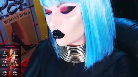 Snapshot of crazypinkyball chatting on 06-14-26, 03:03 Roxy online show from 06-14-26, 03:03
