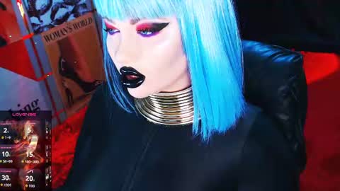 Snapshot of crazypinkyball chatting on 06-20-26, 02:42 Roxy online show from 06-20-26, 02:42