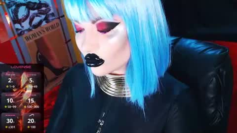 Snapshot of crazypinkyball chatting on 07-31-26, 04:39 Roxy online show from 07-31-26, 04:39