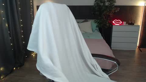 Crazyy Girl  online show from 07-08-26, 01:54