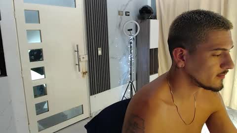 Snapshot of crazyybull chatting on 03-12-26, 05:46 Bull online show from 03-12-26, 05:46