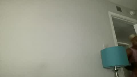 Snapshot of creame_sensation chatting on 05-06-26, 06:35 PHANTOMTARGARYENXXX online show from 05-06-26, 06:35