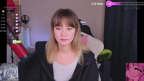 Snapshot of creammeow chatting on 12-18-24, 06:53 Alina online show from 12-18-24, 06:53