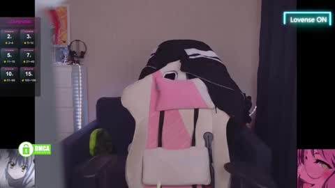 Snapshot of creammeow chatting on 09-29-25, 02:27 Alina online show from 09-29-25, 02:27