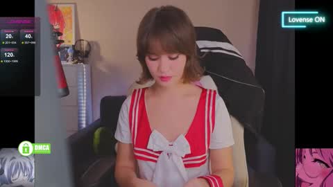 Snapshot of creammeow chatting on 10-21-25, 02:01 Alina online show from 10-21-25, 02:01