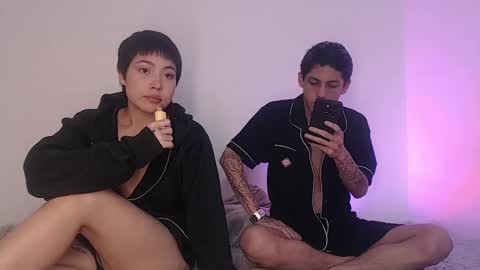  CAMILA Y SEBASTIAN online show from 10-22-25, 11:21