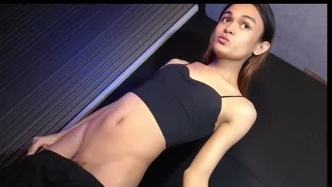 Snapshot of creamy_delilah chatting on 06-11-26, 05:44 Delilah online show from 06-11-26, 05:44