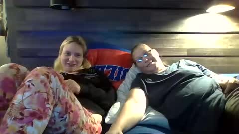 Snapshot of creamymadona chatting on 09-25-25, 08:34 Heather online show from 09-25-25, 08:34