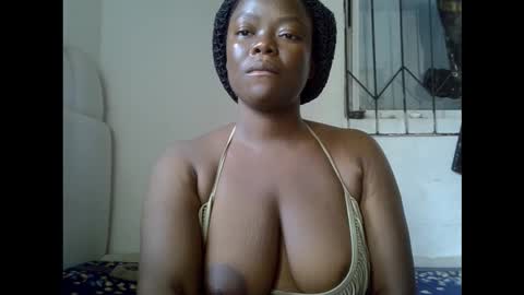 Snapshot of creamypussyxx chatting on 03-27-26, 12:05 creamypussyxx online show from 03-27-26, 12:05