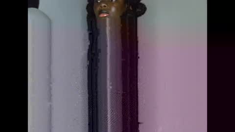 Snapshot of creamypussyxx chatting on 05-31-26, 06:09 creamypussyxx online show from 05-31-26, 06:09