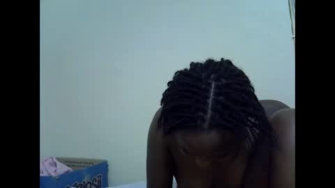 Snapshot of creamyypussyy chatting on 09-26-25, 10:14 creamyypussyy online show from 09-26-25, 10:14