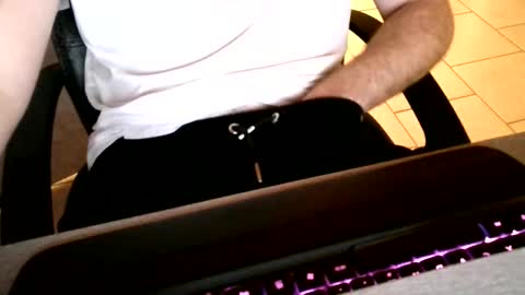 creator8871 online show from 09-29-25, 02:00