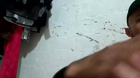 cricoupn13 online show from 10-23-25, 09:08