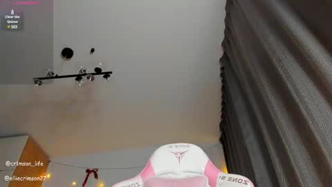 Snapshot of crimson_baby chatting on 03-05-25, 07:05 crimson baby online show from 03-05-25, 07:05