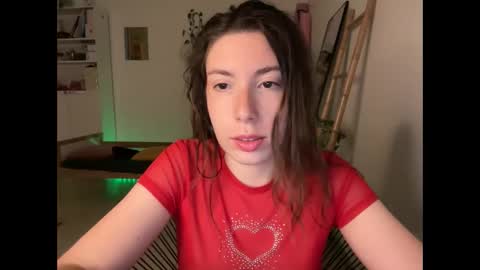 Snapshot of cringebutcute chatting on 10-17-25, 12:14 Astrid online show from 10-17-25, 12:14
