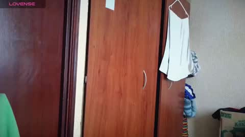 cris2428 online show from 10-30-25, 01:56