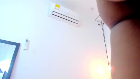 cris_dulce online show from 10-12-25, 05:45