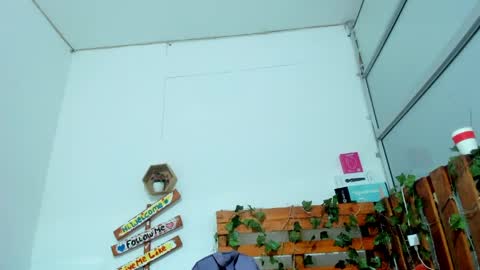 cris_dulce online show from 04-16-26, 07:03