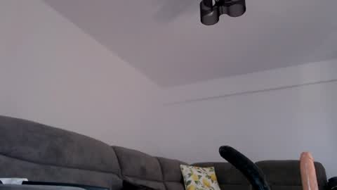 Snapshot of cris_tinne chatting on 07-21-26, 06:16 cris_tinne online show from 07-21-26, 06:16