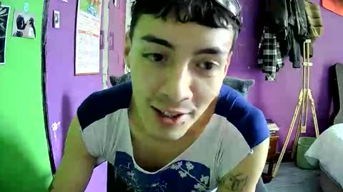 Snapshot of crisanto669 chatting on 05-23-26, 04:33 Crisanto online show from 05-23-26, 04:33