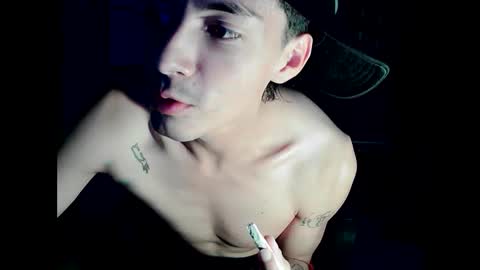 Snapshot of crisanto669 chatting on 05-27-26, 01:57 Crisanto online show from 05-27-26, 01:57