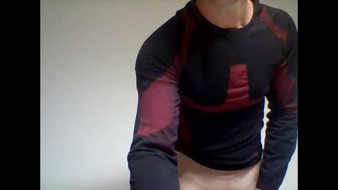 Snapshot of crissstrokesxxx chatting on 09-29-25, 07:13 Criss online show from 09-29-25, 07:13
