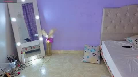 Snapshot of crisstal_7 chatting on 05-29-26, 08:07 cristal online show from 05-29-26, 08:07