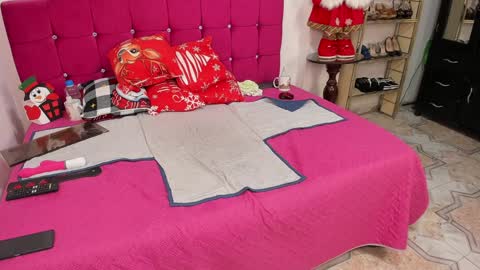 Cristal online show from 12-16-24, 06:43