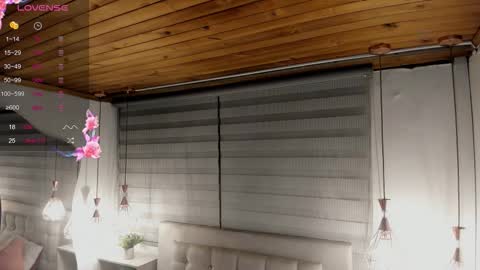 Cristal online show from 10-19-25, 04:02