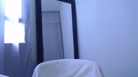 Snapshot of cristal_sexyboobs_ chatting on 12-01-24, 04:29 Cristal online show from 12-01-24, 04:29