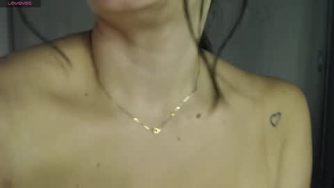 Snapshot of cristal_sexyboobs_ chatting on 12-20-25, 02:13 Cristal online show from 12-20-25, 02:13