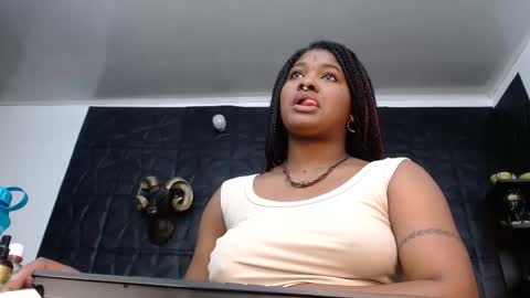 Snapshot of cristal_smith06 chatting on 12-18-25, 07:03 Hanna online show from 12-18-25, 07:03