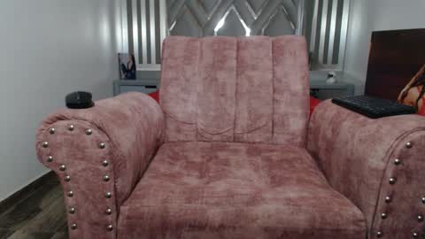 Snapshot of cristalbeautiful1 chatting on 02-28-25, 04:21 Natalie online show from 02-28-25, 04:21