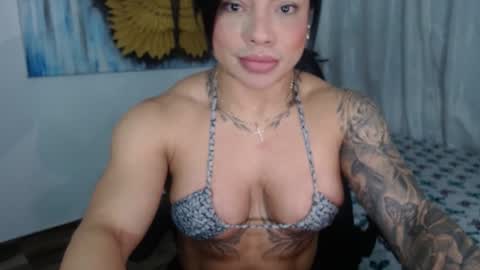 Snapshot of cristalbeautiful1 chatting on 09-28-25, 11:43 Natalie online show from 09-28-25, 11:43