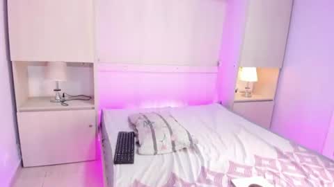 cristalbennet online show from 07-16-26, 06:58