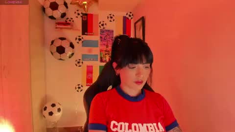 Snapshot of cristalcerati__ chatting on 06-24-26, 12:31 Cristal online show from 06-24-26, 12:31