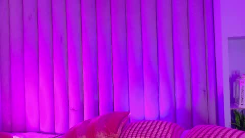 Nicole  Connection time 220pm-910pmCol online show from 04-21-26, 02:26