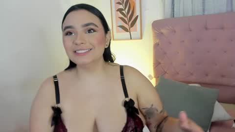 Snapshot of cristalcutte_ chatting on 01-07-25, 12:09 Cristal Cute online show from 01-07-25, 12:09