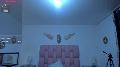 Snapshot of cristalmunez chatting on 12-22-24, 11:20 cristal online show from 12-22-24, 11:20