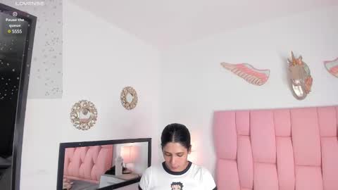 Snapshot of cristalmunez chatting on 01-02-25, 12:24 cristal online show from 01-02-25, 12:24