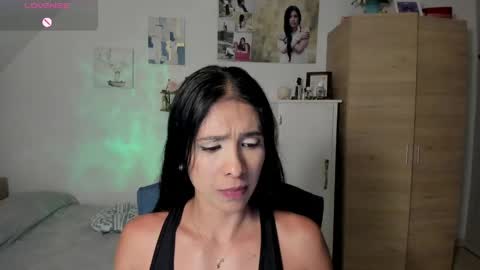Snapshot of cristamunez chatting on 04-28-26, 02:38 veronika online show from 04-28-26, 02:38